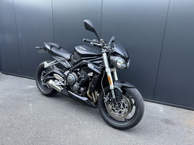 STREET TRIPLE S 
