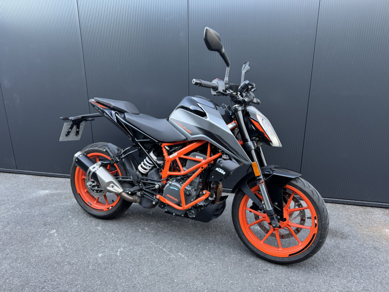 390 DUKE