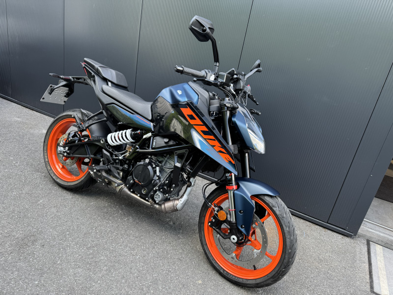 125 DUKE 