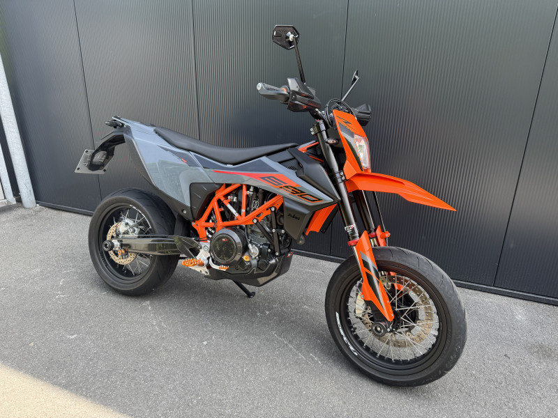 690 SMC-R 