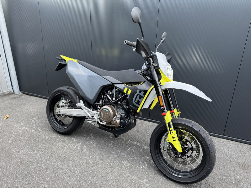 701 SUPERMOTO