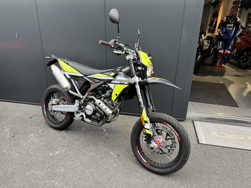 XMF 125 PERFORMANCE