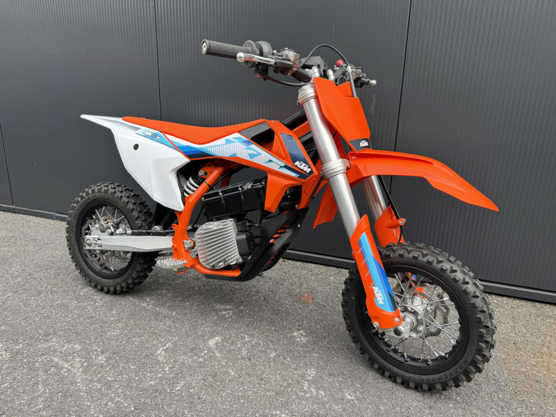 SX-E3