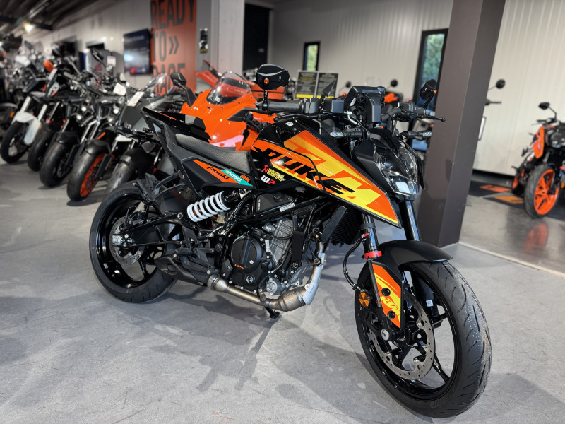 125 DUKE Custom 