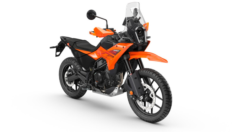 390 ADVENTURE X 